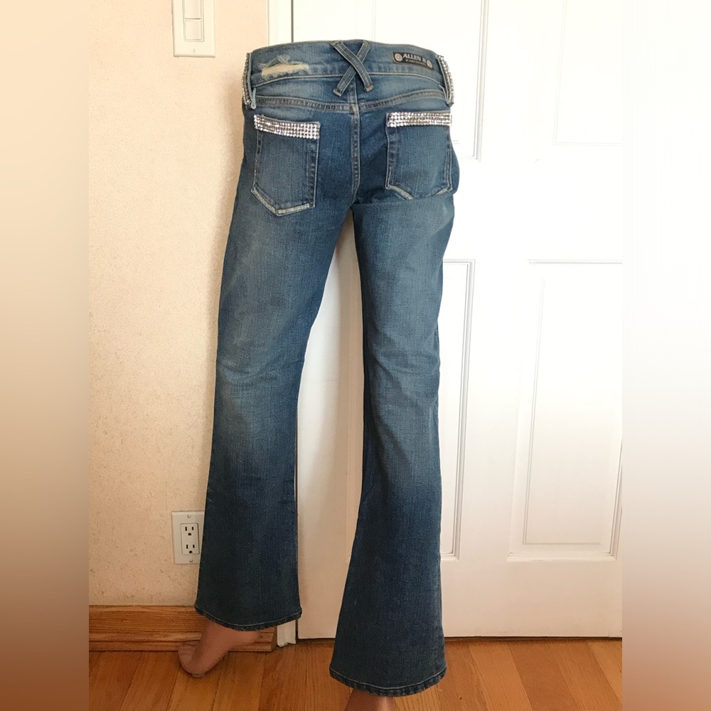 Allen B blue jeans with crystals in sz 29. Good condition.